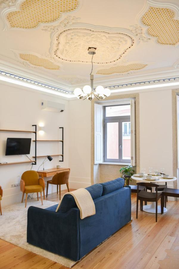 Apartment Encantador Na Batalha - - E *